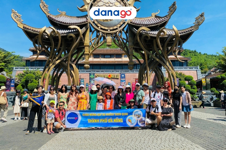 Đoàn khách trong tour Bà Nà Hill của DANAGO TOUR BÀ NÀ HILL 1 NGÀY
