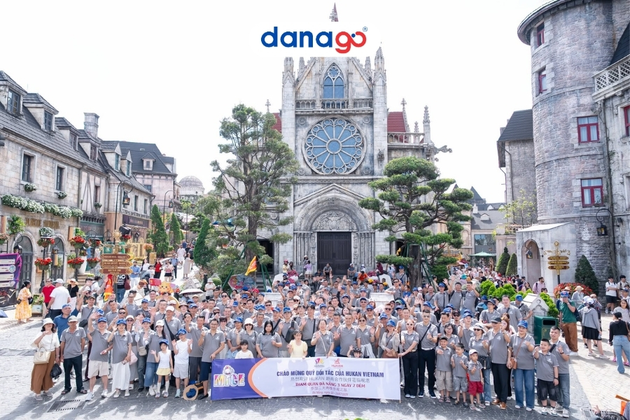 Check-in Làng pháp tại Bà Nà Hills