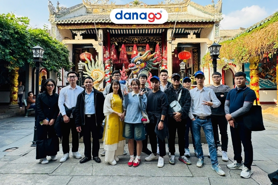 Đoàn của DANAGO tham quan Hội An