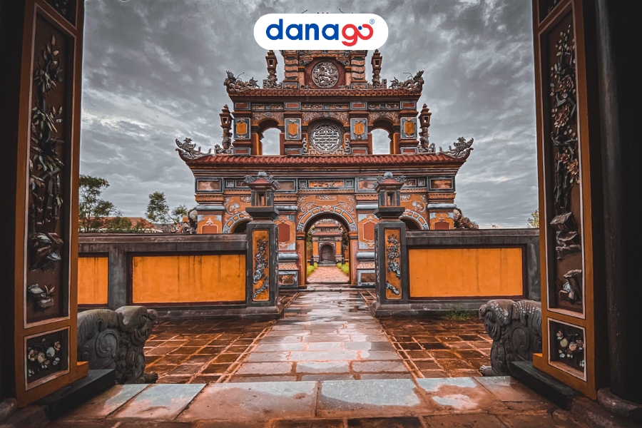 LĂNG DỤC ĐỨC LĂNG DỤC ĐỨC