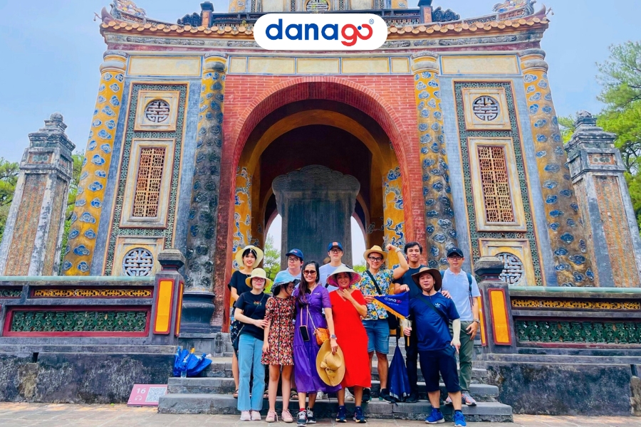 KINH NGHIỆM DU LỊCH HUẾ KINH NGHIỆM DU LỊCH HUẾ
