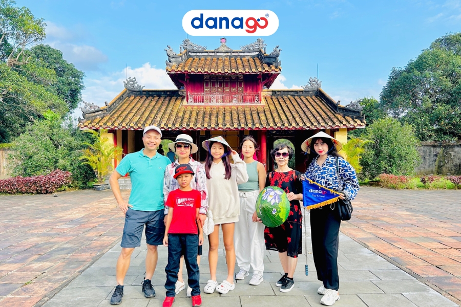 LĂNG TỰ ĐỨC LĂNG TỰ ĐỨC