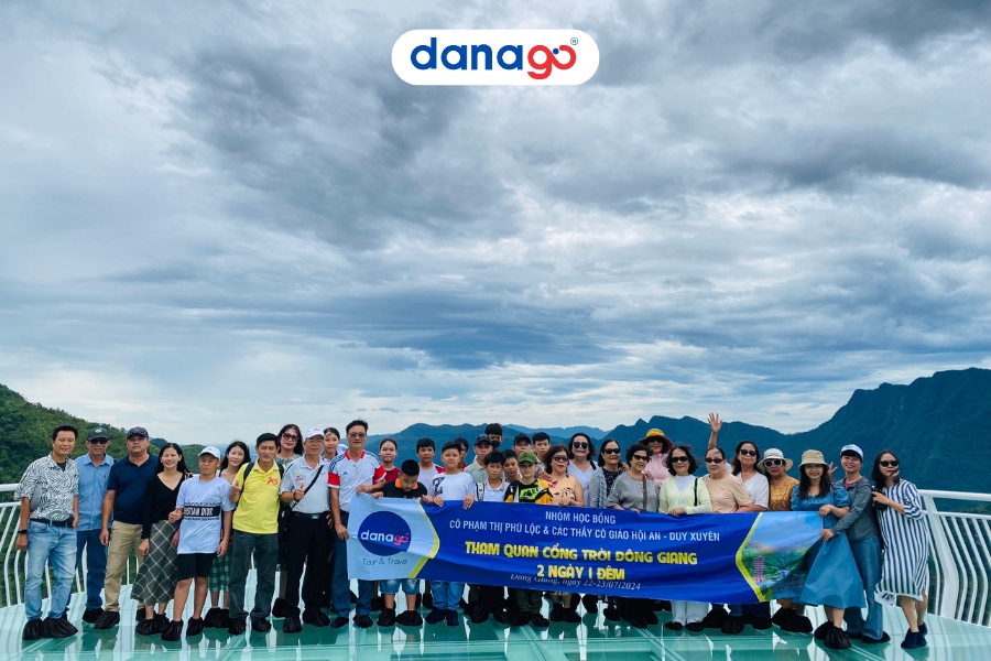 Trải nghiệm cáp treo trong tour Cổng Trời Đông Giang Trải nghiệm cáp treo trong tour Cổng Trời Đông Giang