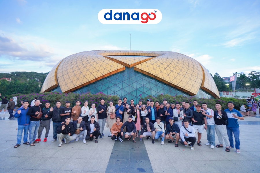Đoàn Toyota 100 khách do DANAGO tổ chức