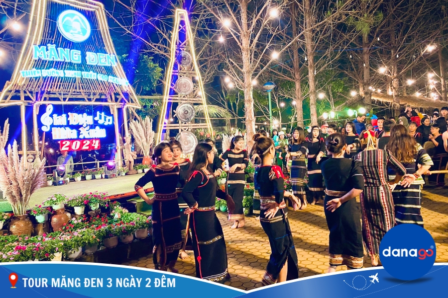 Lễ hội cồng chiêng tây nguyên ở Măng Đen Lễ hội cồng chiêng tây nguyên ở Măng Đen
