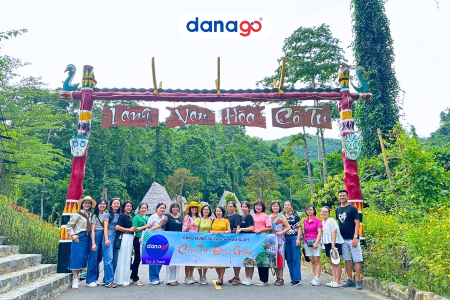 Check-in Cổng Làng văn hóa Cơ Tu Check-in Cổng Làng văn hóa Cơ Tu